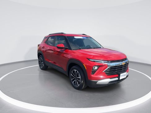 Certified 2026 Chevrolet TrailBlazer LT image 2