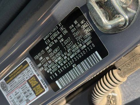 Used 2025 Kia Sportage LX FWD image 29