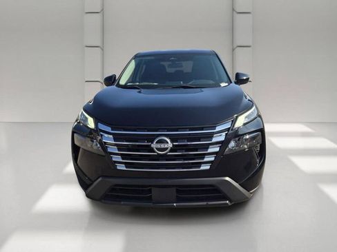 Used 2024 Nissan Rogue SV AWD/4WD image 2