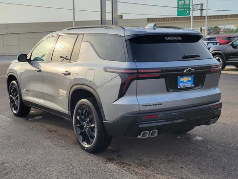 New 2026 Chevrolet Traverse LT image 3