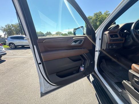 Used 2021 Chevrolet Tahoe High Country AWD/4WD image 23