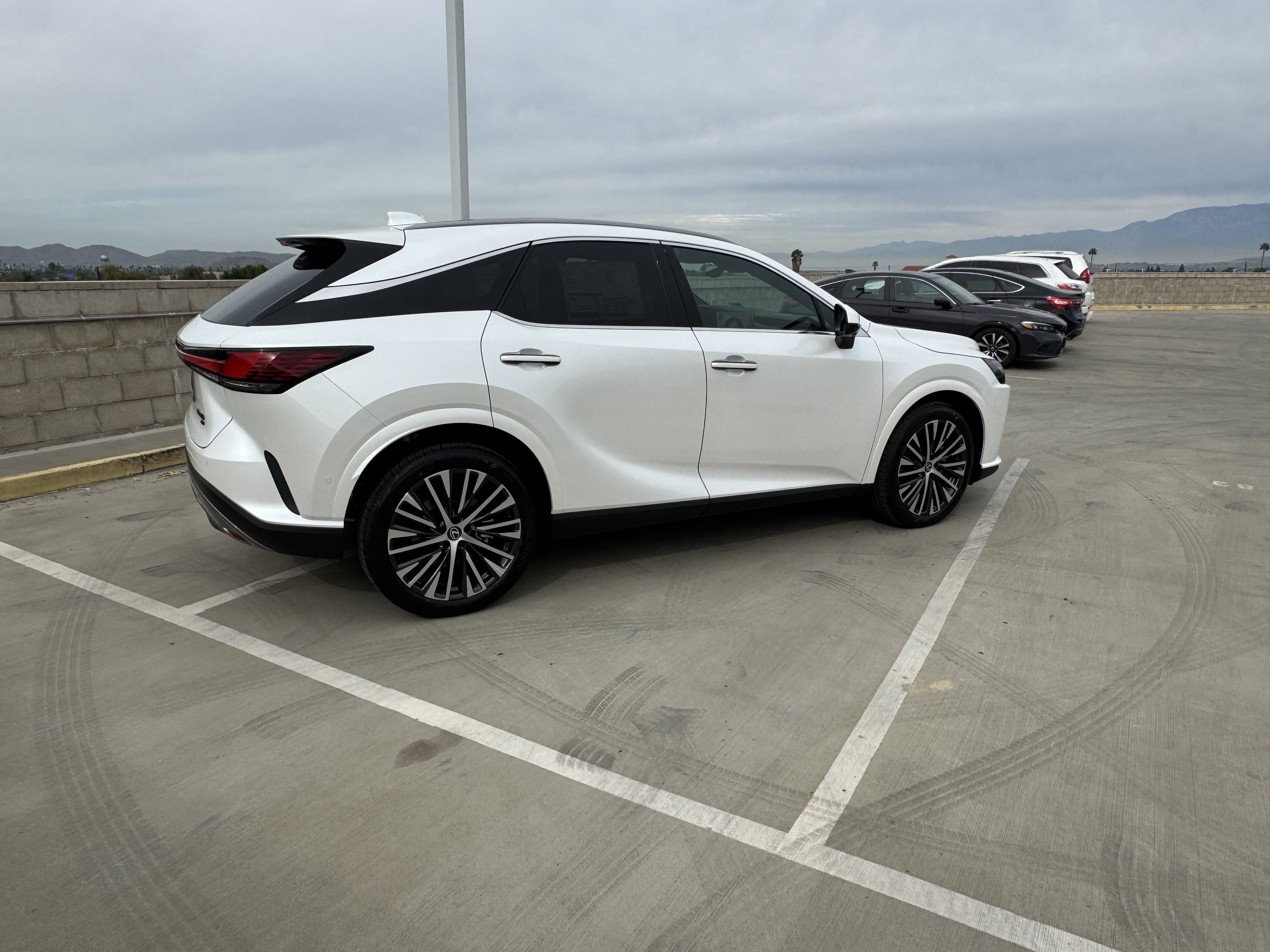 New 2026 Lexus RX 350h AWD/4WD image 11