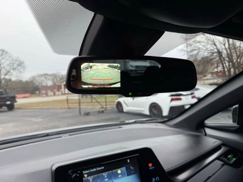 Used 2018 Toyota C-HR XLE image 19