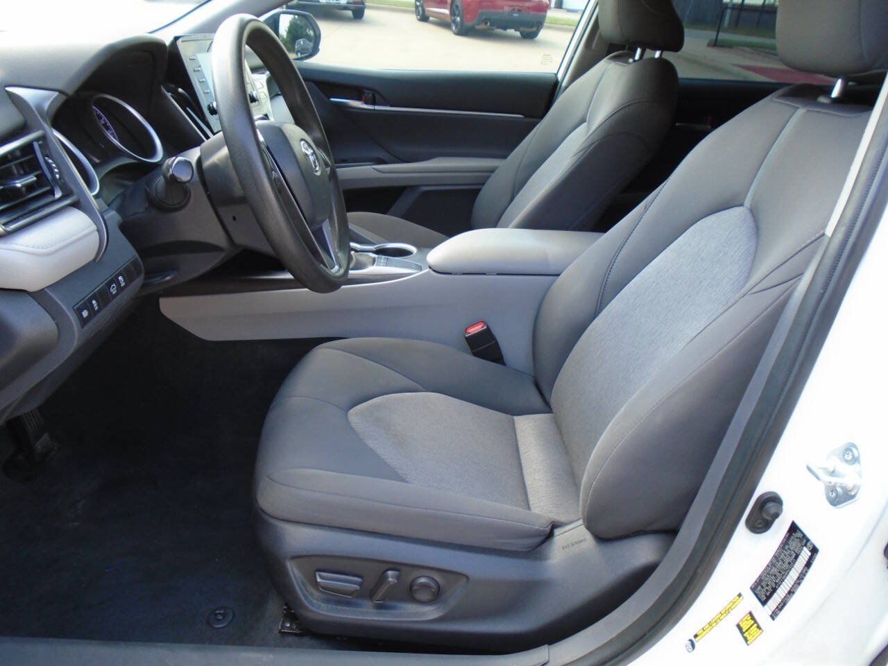 Used 2023 Toyota Camry LE FWD image 9