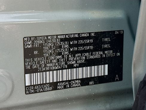 Used 2019 Toyota RAV4 XLE Premium AWD/4WD image 30