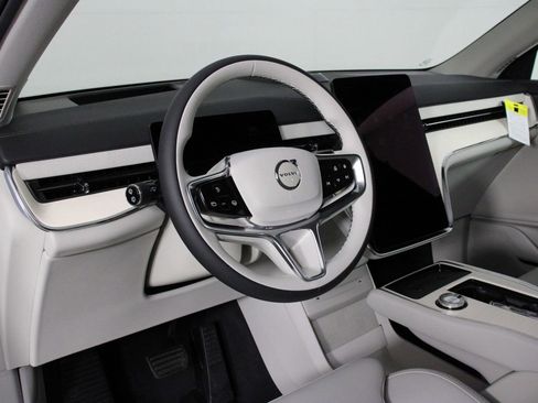 New 2025 Volvo EX90 Plus image 8