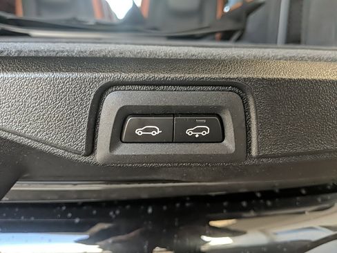 Used 2024 BMW X7 M60i w/ Executive Package image 12