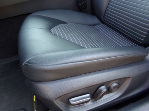 Used 2023 Toyota Camry SE image 41