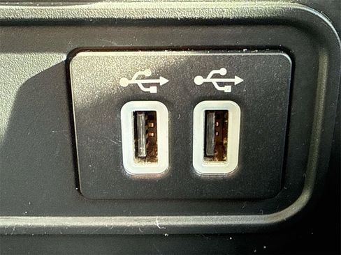 Used 2021 Ford EcoSport Titanium image 25