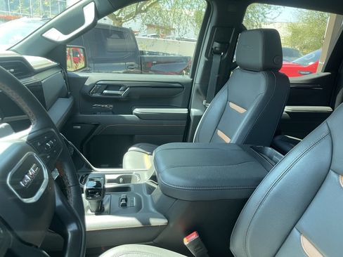 Used 2026 GMC Sierra 1500 AT4 w/ Technology Package AWD/4WD image 10