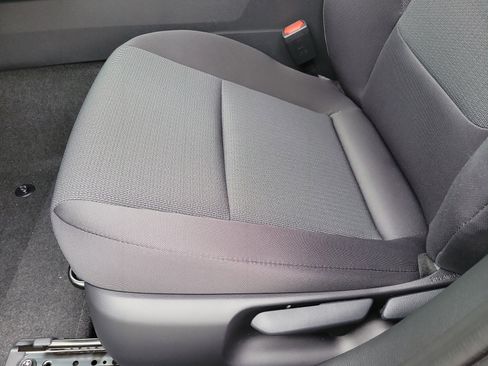 New 2026 Toyota Prius LE image 10