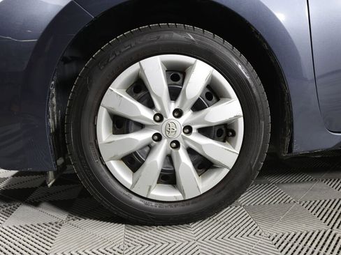Used 2015 Toyota Corolla LE image 8