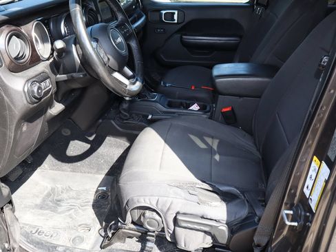 Used 2019 Jeep Wrangler Unlimited Sport AWD/4WD image 13