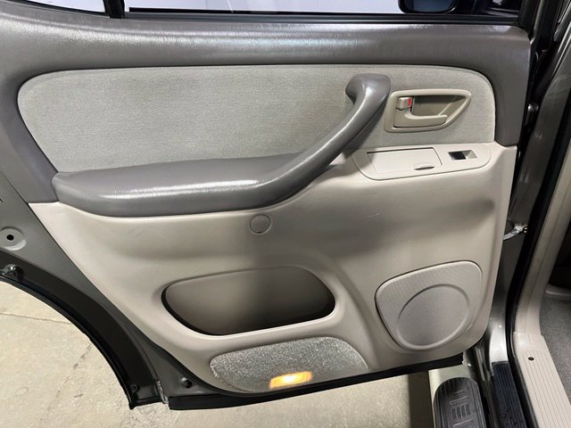 Used 2005 Toyota Sequoia SR5 RWD image 16