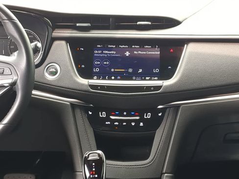 Used 2024 Cadillac XT6 Luxury FWD image 30