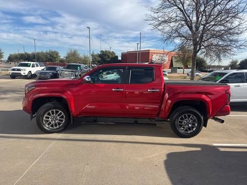 Used 2024 Toyota Tacoma Limited w/ Limited Package (LT) image 5