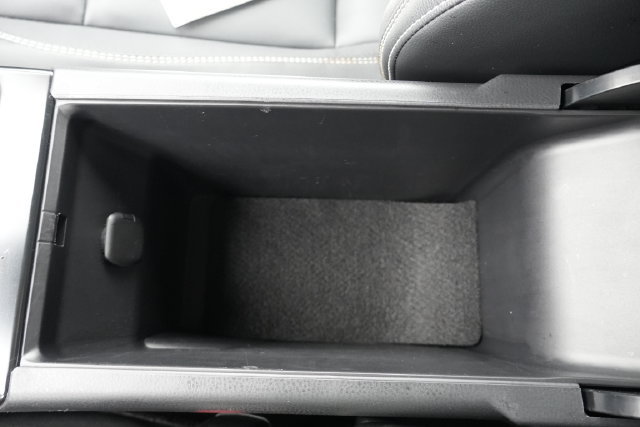 Used 2025 Toyota Camry SE FWD image 39