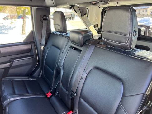 Used 2025 Ford Bronco Badlands image 23