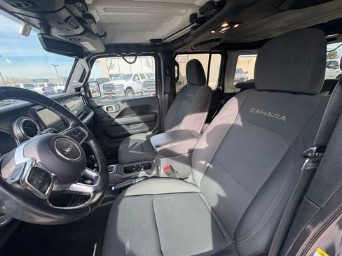 Used 2019 Jeep Wrangler Unlimited Sahara image 12