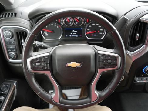 Used 2022 Chevrolet Silverado 1500 LT w/ Z71 Off-Road Package image 27