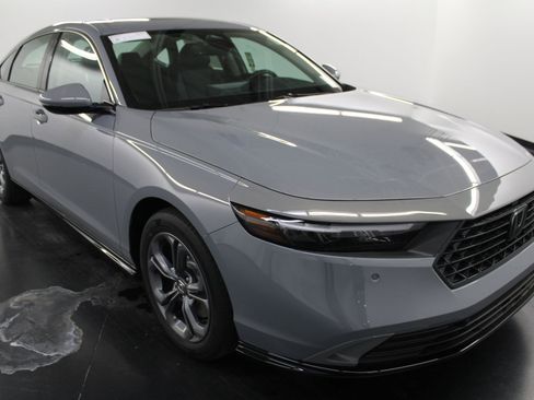 New 2025 Honda Accord EX-L image 7