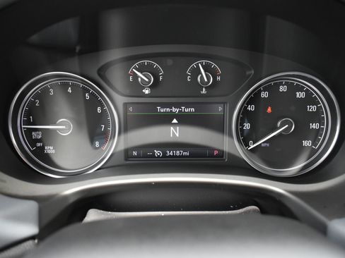 Used 2023 Buick Enclave Essence AWD/4WD image 32