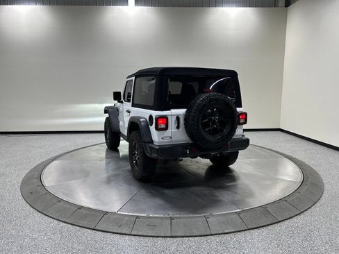 Used 2024 Jeep Wrangler Sport AWD/4WD image 9