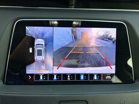 Used 2020 Cadillac XT4 Premium Luxury FWD image 19