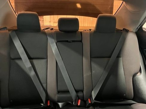 Used 2018 Toyota Corolla LE FWD image 12