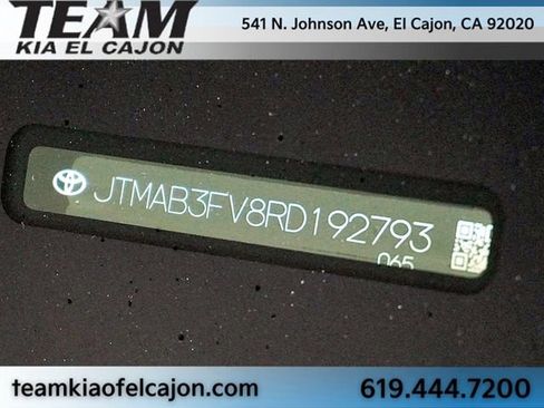 Used 2024 Toyota RAV4 SE w/ Weather & Moonroof Package image 35