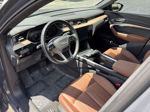 Used 2024 Audi Q8 e-tron Premium AWD/4WD image 26
