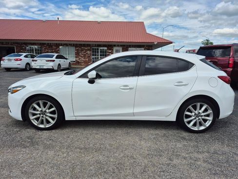 Used 2017 MAZDA MAZDA3 Touring FWD image 2