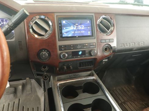 Used 2012 Ford F250 King Ranch w/ King Ranch w/Chrome Pkg image 11