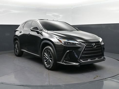 Used 2022 Lexus NX 250 FWD image 9