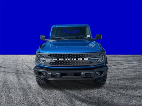 New 2025 Ford Bronco Badlands image 9