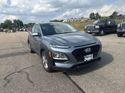 Used 2019 Hyundai Kona SE AWD/4WD image 3
