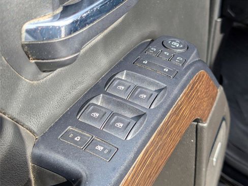 Used 2017 GMC Sierra 2500 Denali w/ Duramax Plus Package image 15