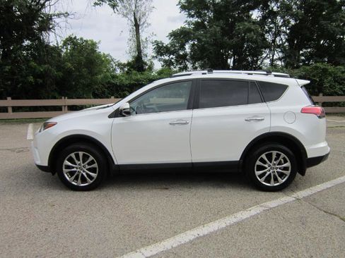 Used 2016 Toyota RAV4 Limited AWD/4WD image 2