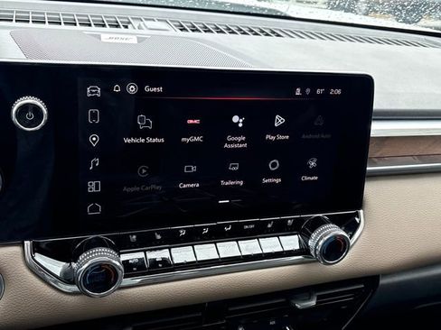 New 2026 GMC Canyon Denali image 8