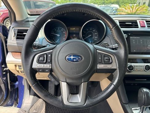 Used 2017 Subaru Outback 2.5i Limited AWD/4WD image 10