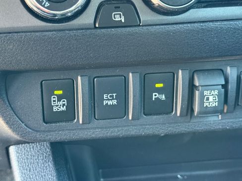 Used 2023 Toyota Tacoma TRD Off-Road w/ Advanced Technology Package AWD/4WD image 23