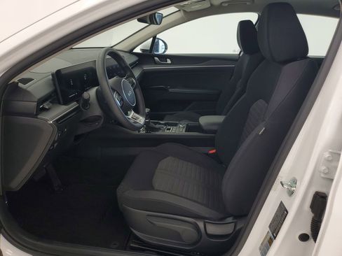 Used 2025 Kia K5 LXS image 11
