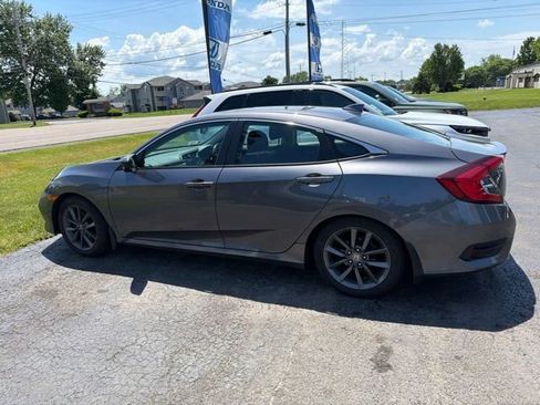 Used 2019 Honda Civic EX image 9