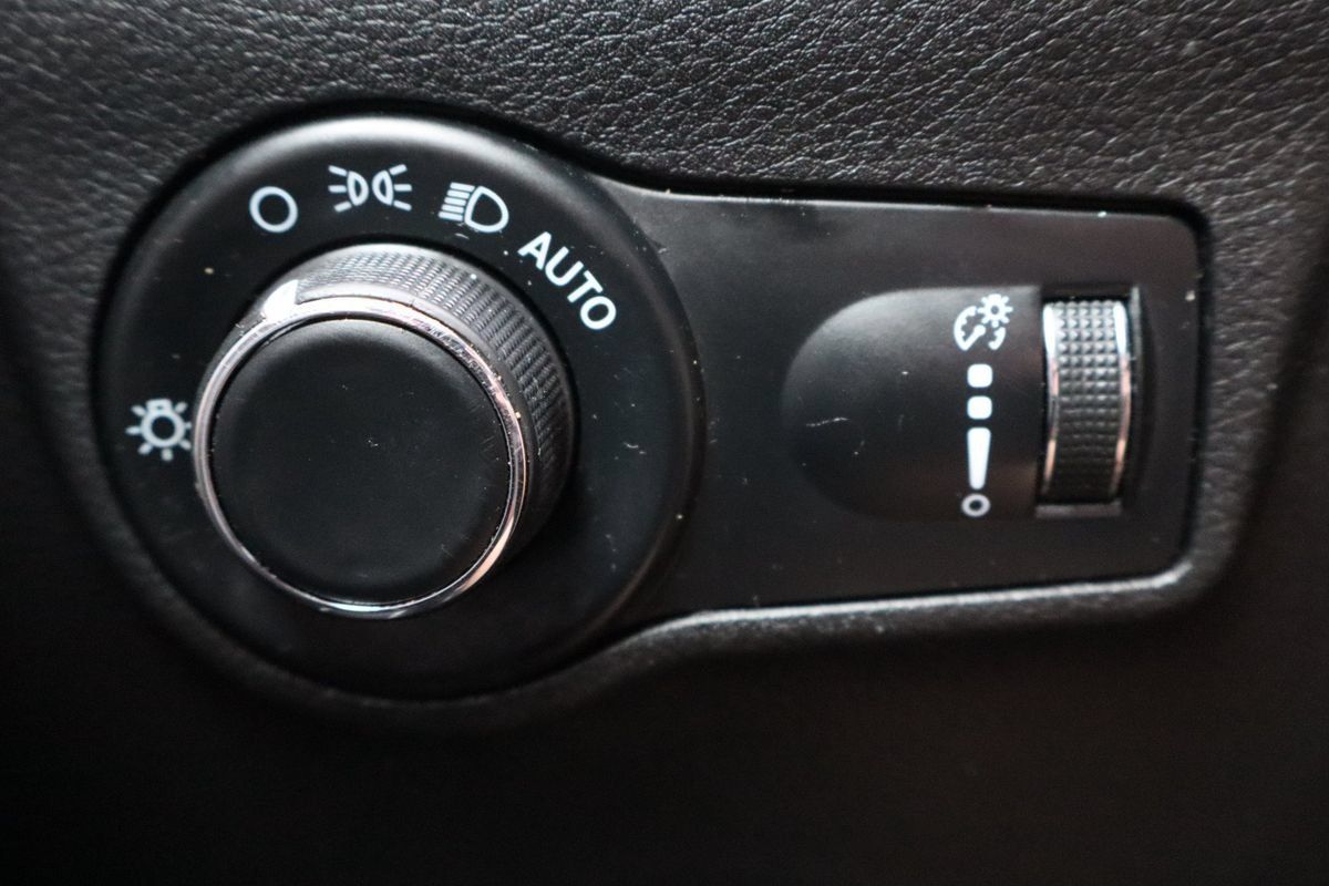 Used 2024 Jeep Compass Sport AWD/4WD image 27