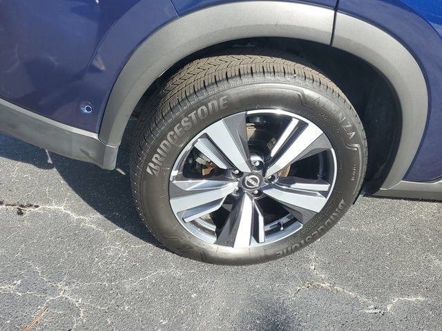 Certified 2026 Nissan Rogue SL FWD image 5