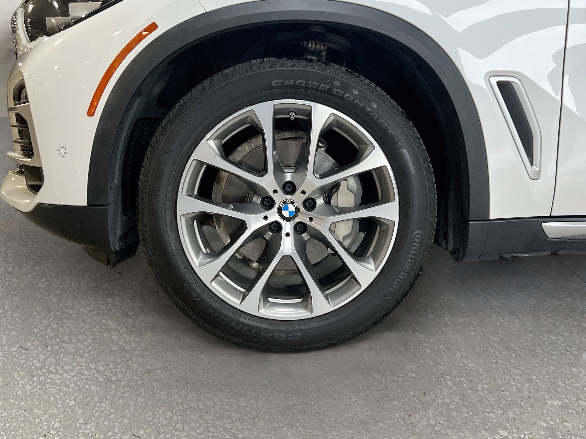 Used 2020 BMW X5 xDrive40i AWD/4WD image 32