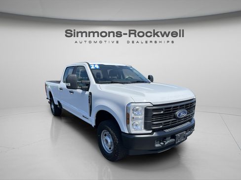 Used 2024 Ford F350 XL w/ XL Off-Road Package AWD/4WD image 7