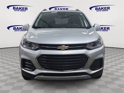 Certified 2020 Chevrolet Trax LT w/ LT Convenience Package image 2