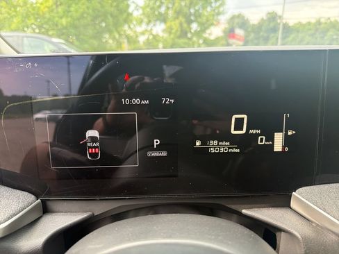 Used 2025 Nissan Kicks SV AWD/4WD image 19