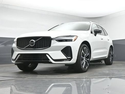 Used 2023 Volvo XC60 B5 Ultimate AWD/4WD image 36